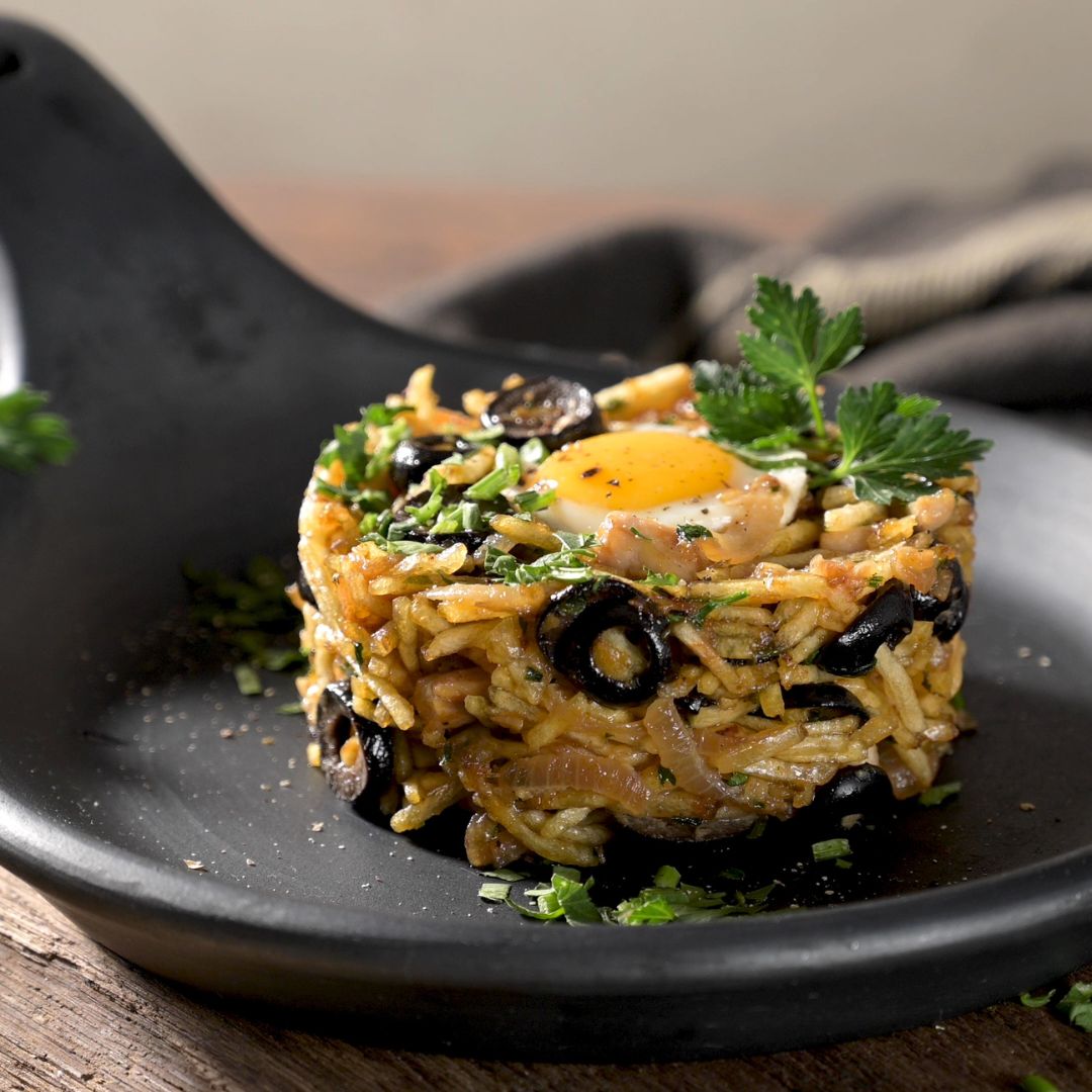 kit Pasteis de Nata-pâtisserie portugaise-cuisine familiale-desserts maison-gastronomie du Portugal-Lisbonne-moules en inox- crème onctueuse-recette facile-pâtisserie traditionnelle-expérience culinaire-activité familiale-week-end gourmand-cadeau gourmand-souvenir culinaire-recette de Pasteis-sucre doux-cannelle épicée-sachet préparation-dessert traditionnel-pâtisserie dorée-création maison-recette simplifiée-petits chefs-pâtisserie DIY-dessert portugais-cuisine à domicile